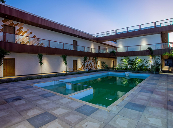 swimming pool
